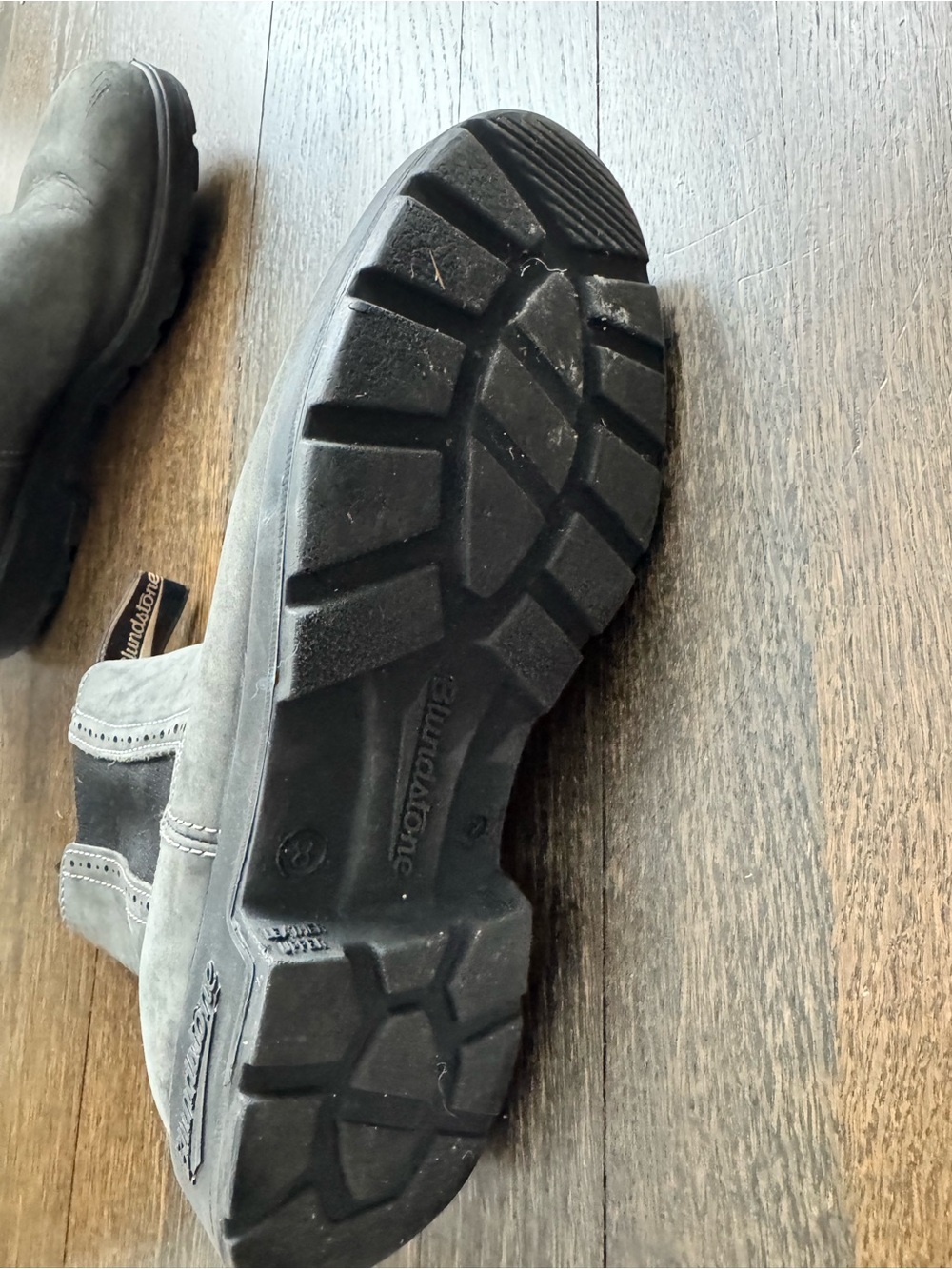 Blundstone Women's Chelsea Ankle Boots in Gray - Picture 3 of 4